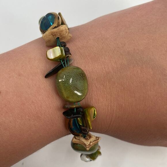 Premier designs blue green floating multi strand beaded bracelet - Picture 1 of 5